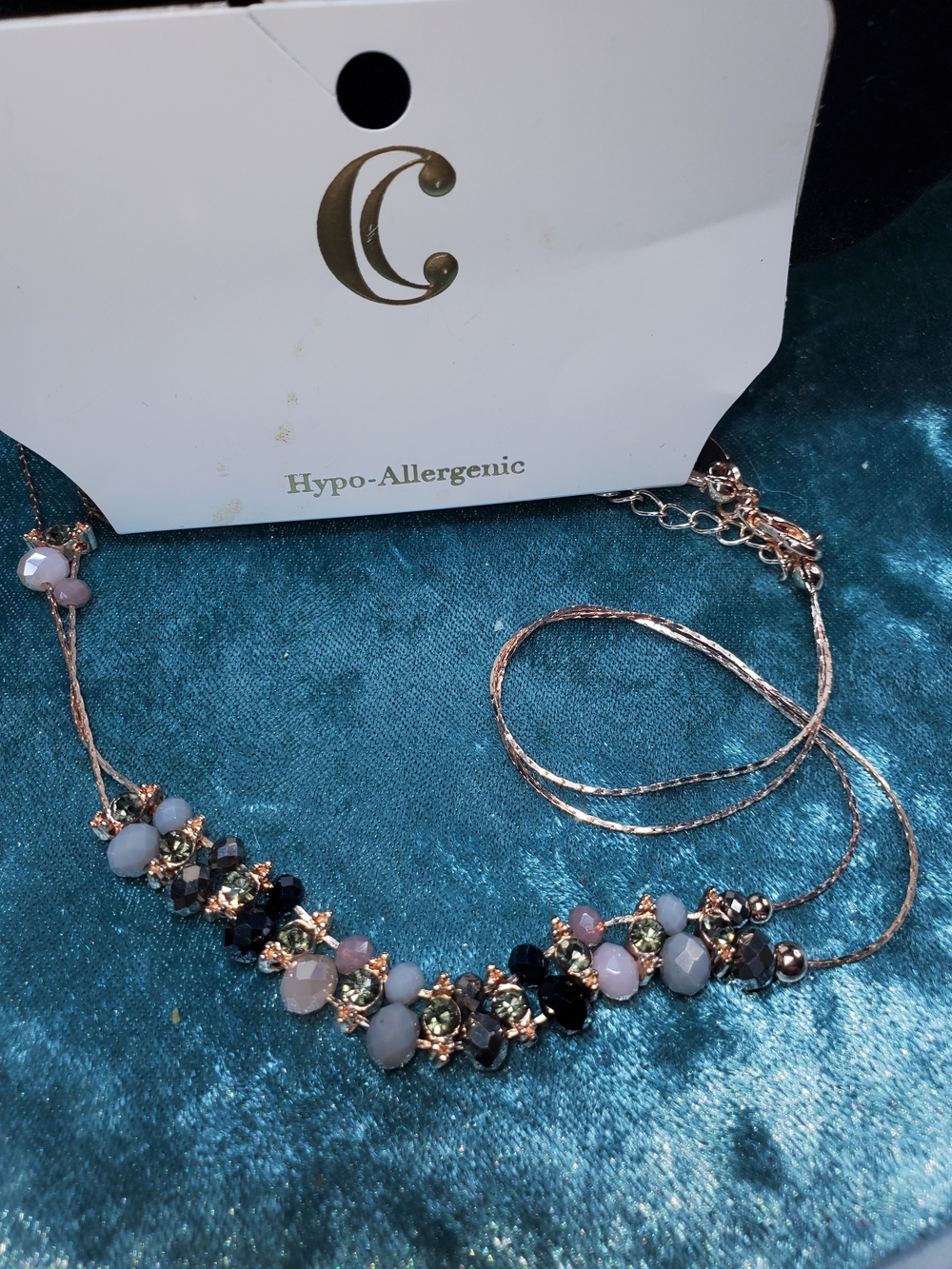 NWT Evening Glow By Charming Charlie Rose Gold Floral Cluster Necklace